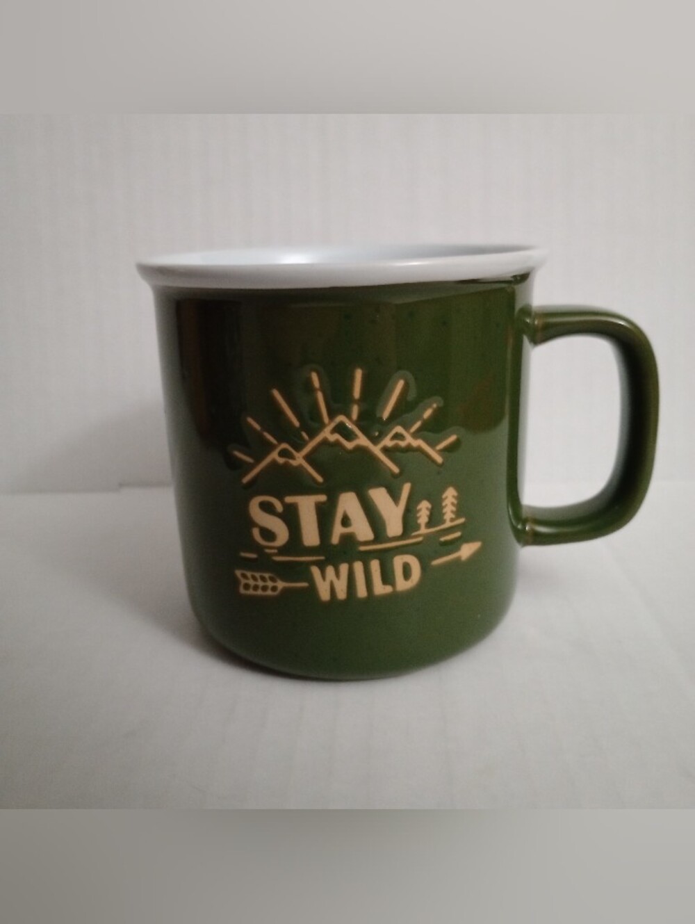 Member's Mark Stay Wild Coffee Mug Cup Green With White Rim 18.4 Oz